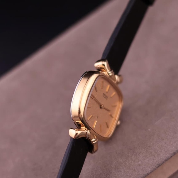 Vintage Rare 1989 Seiko Quartz 1400-5780 
Women’s Dress Watch
Gold-Plated Case - Picture 4 of 7